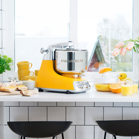 Ankarsrum Mixer vs. KitchenAid: Choosing the Right Stand Mixer for You - Juicerville